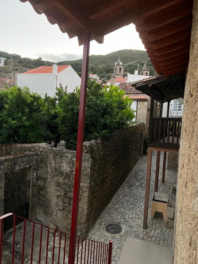 Casa Da Vila - Apartamento Duplex Alpedrinha Esterno foto