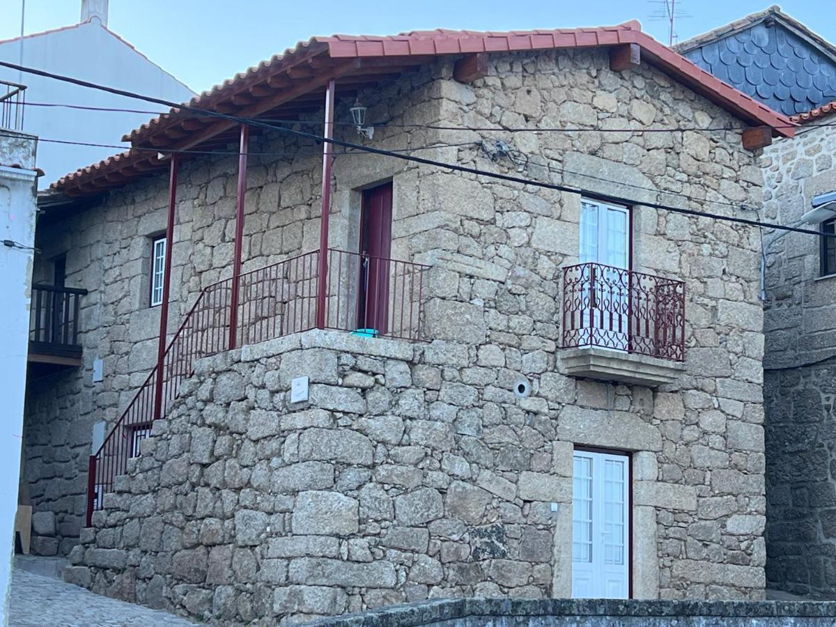 Casa Da Vila - Apartamento Duplex Alpedrinha Esterno foto